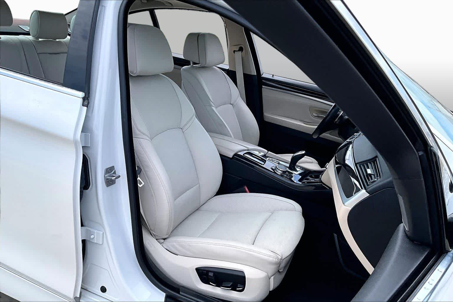 Used 2016 Mineral White Metallic BMW 535i image 8