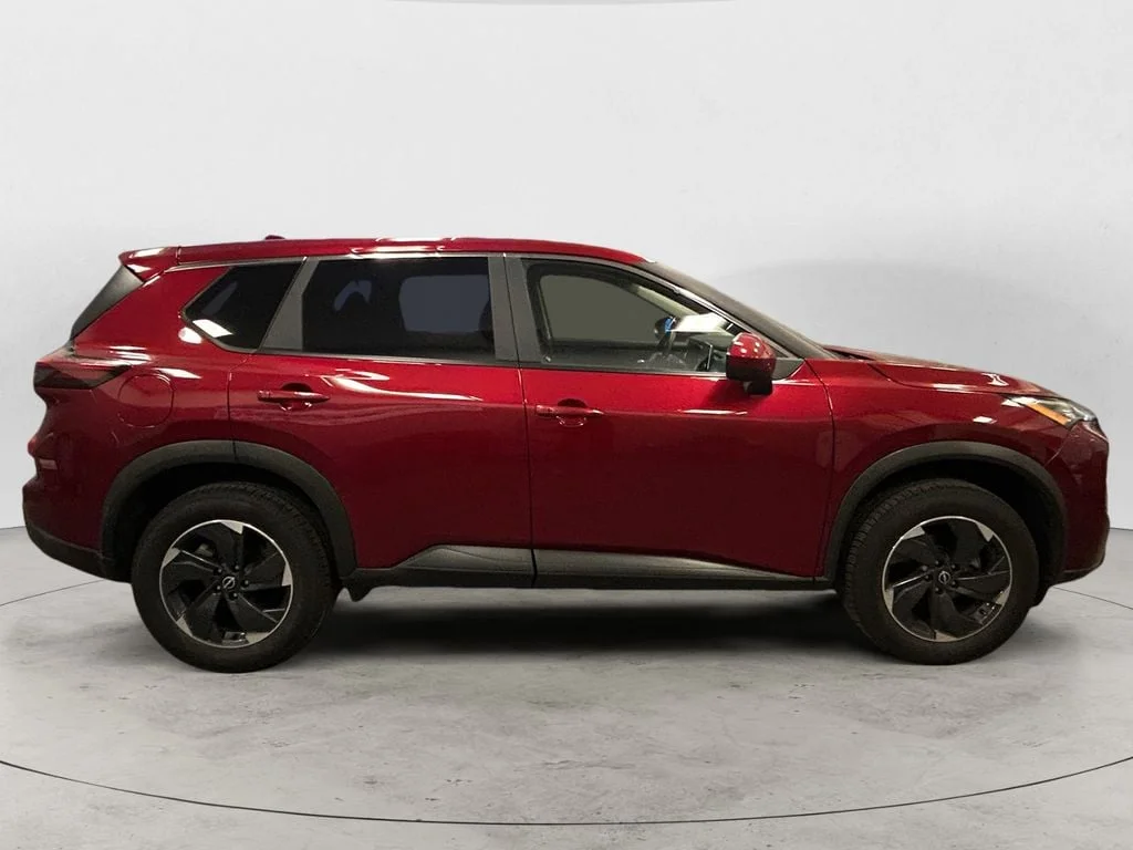 Used 2025 Scarlet Nissan SV image 7