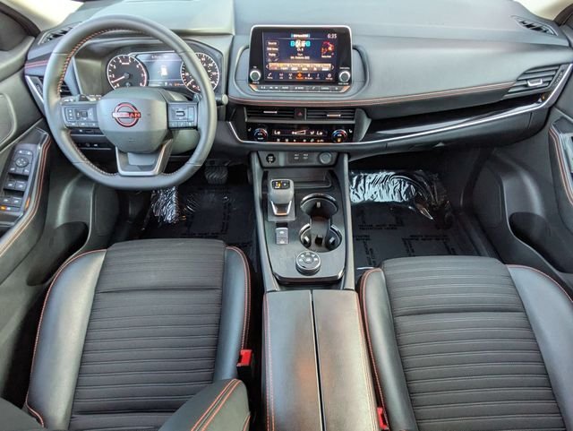 Used 2025 Boulder Gray Nissan Rock Creek image 8