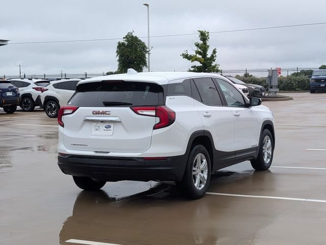 Used 2024 White GMC SLE image 5