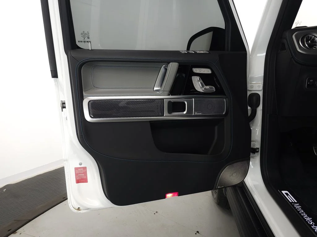 Certified Used 2025 Moonlight White Metallic Mercedes-Benz G 580 image 5