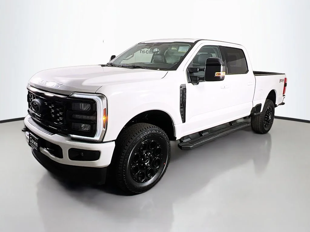 New 2026 Star White Metallic Tri-Coat Ford Lariat image 5