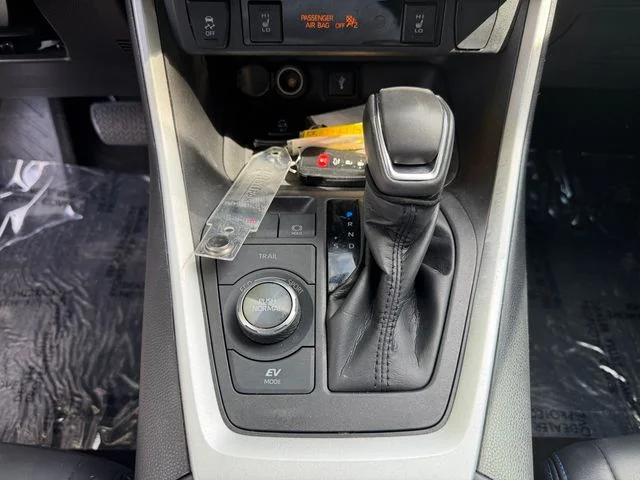 Used 2022 Midnight Black Metallic Toyota XSE image 24