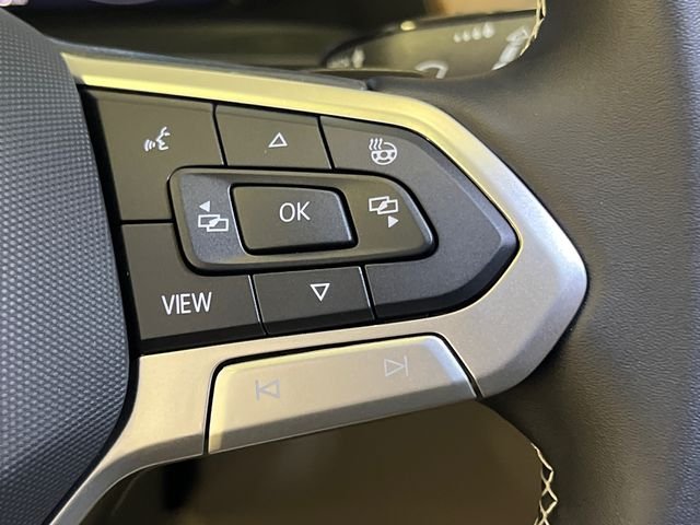 New 2026 White Volkswagen 2.0T SE w/Technology image 15