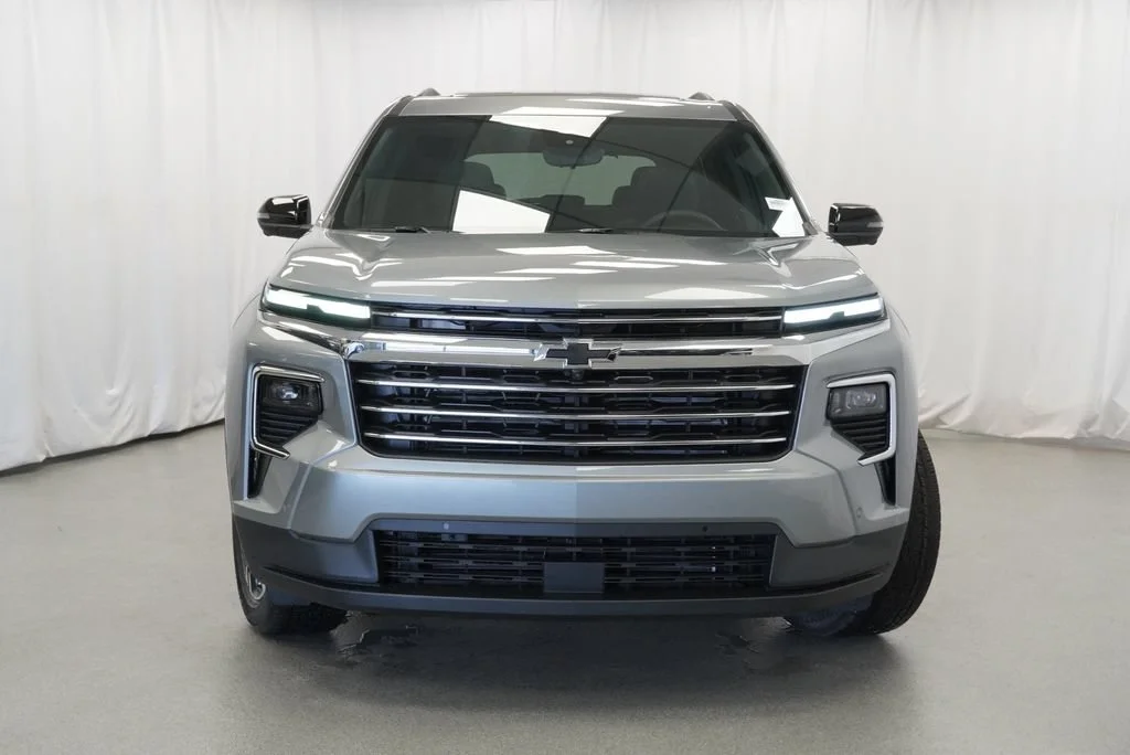 New 2027 Sterling Gray Metallic Chevrolet LT image 35
