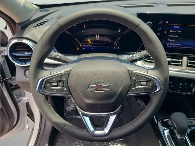 New 2026 Summit White Chevrolet LT image 24