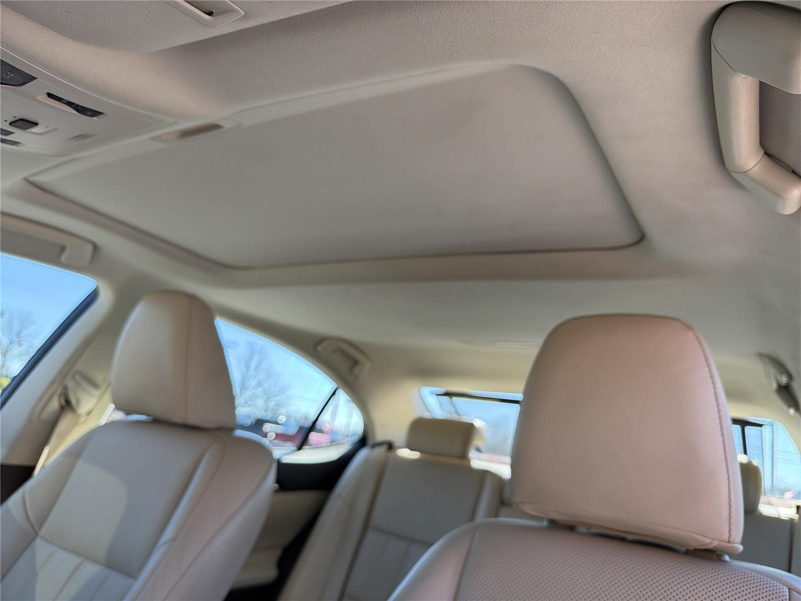 Used 2018  LEXUS  image 24