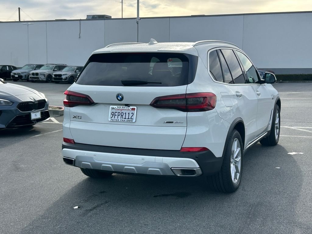 2023 BMW X5 xDrive45e photo 3