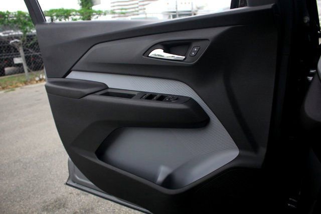2027 Chevrolet Bolt RS - Photo 12