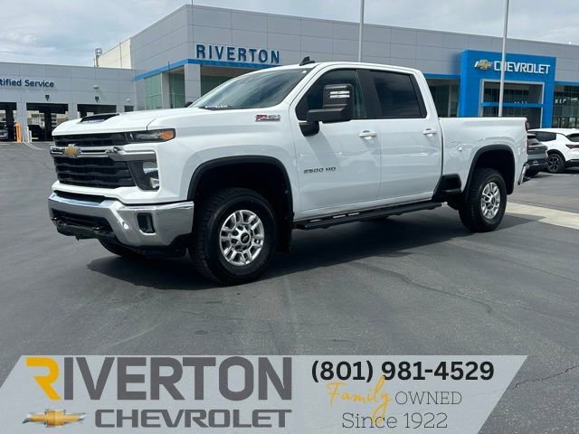 2024 Chevrolet Silverado HD LT 4WD Crew Cab Standard Box's photo