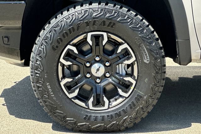 2026 Chevrolet Silverado 1500 ZR2 - Photo 40