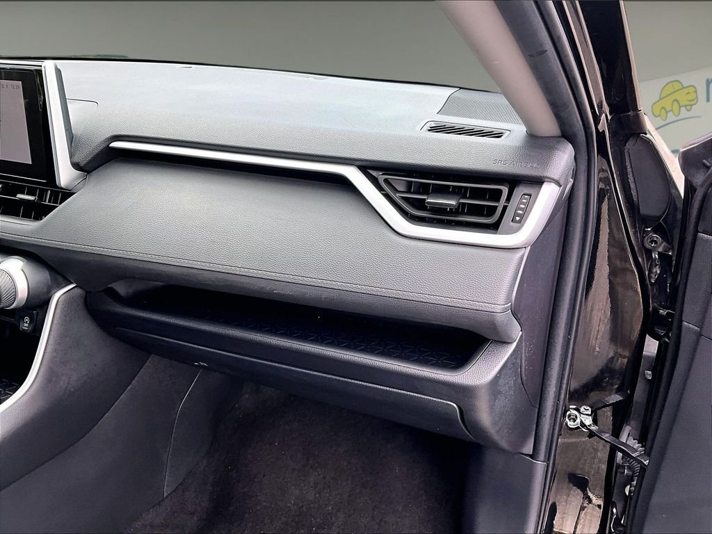 Used 2025 Black Toyota XLE image 13