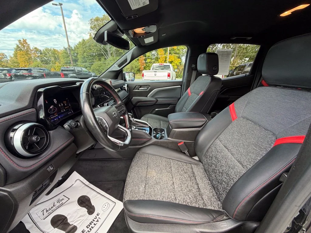 Used 2023 Black Chevrolet Z71 image 10