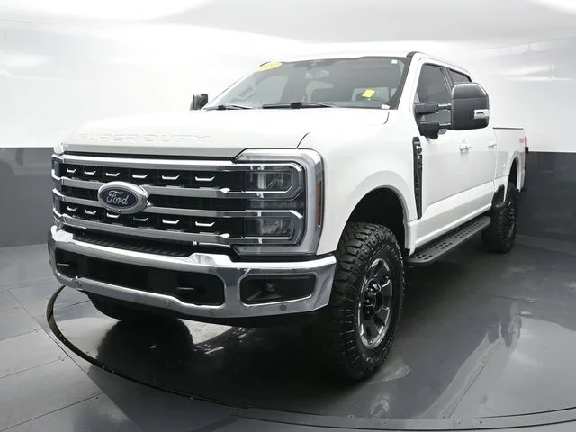 Used 2024 White Ford Lariat image 1