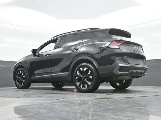 Used 2023 Black Kia X-Line image 19