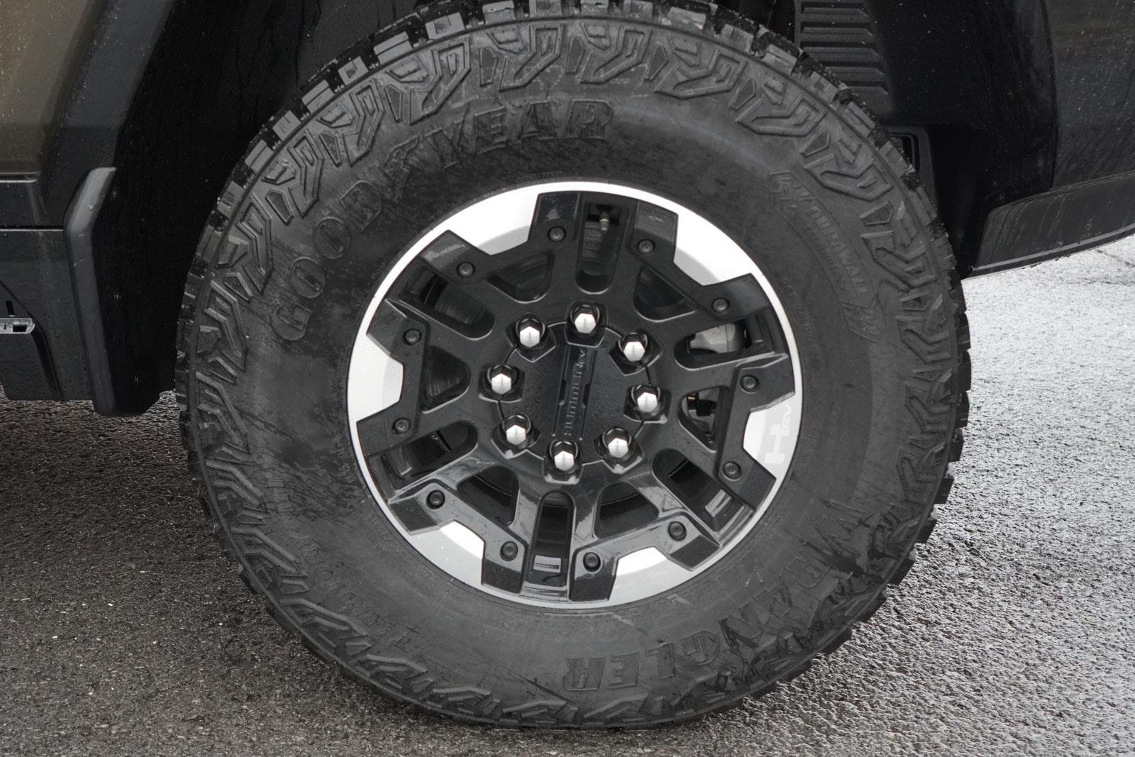 New 2024 Deep Aurora Metallic (Dark Bronze) GMC 2X image 11