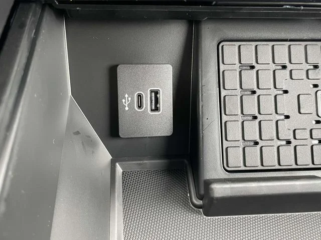 New 2025 White Ford Tremor image 10