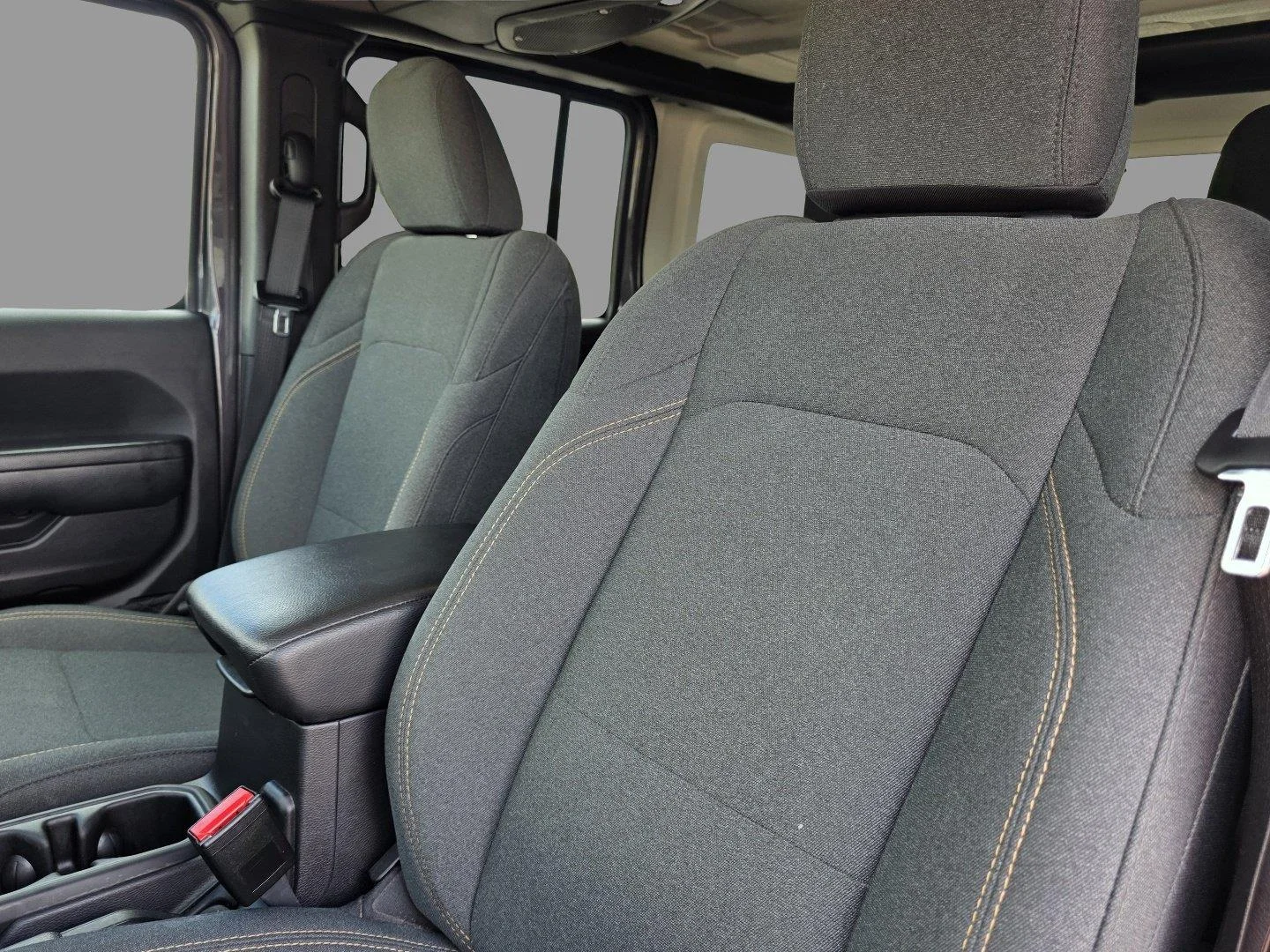 Used 2025 Granite Crystal Metallic Clearcoat Jeep Willys image 23
