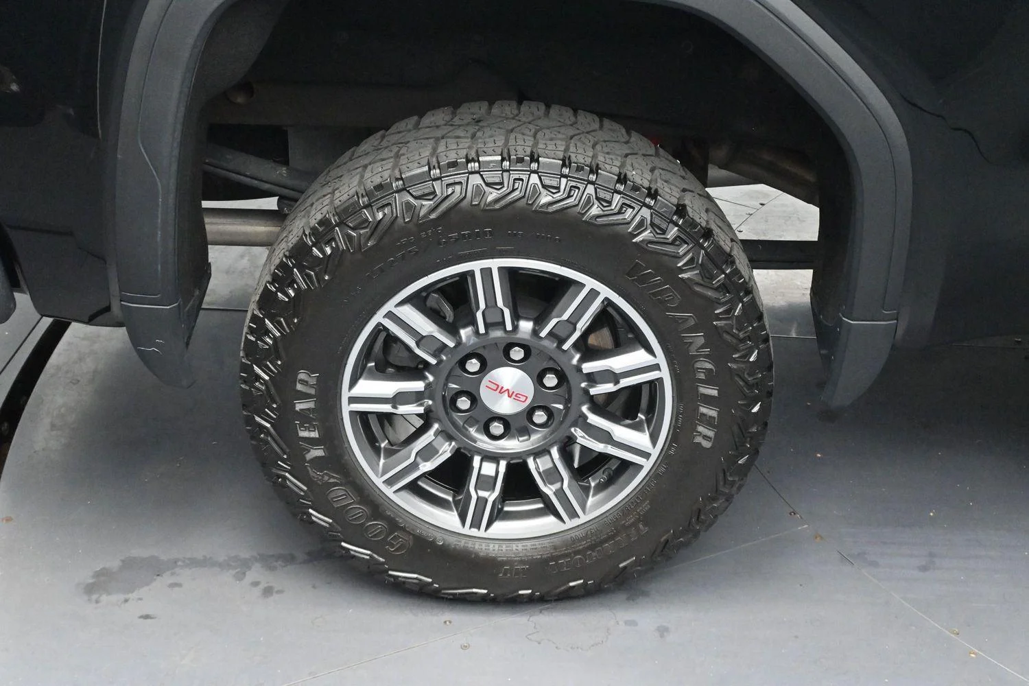 Used 2024 Onyx Black GMC AT4 image 37