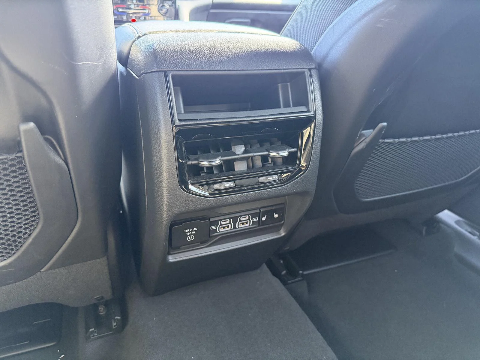 Used 2024 Bright White Clearcoat Jeep Limited image 9
