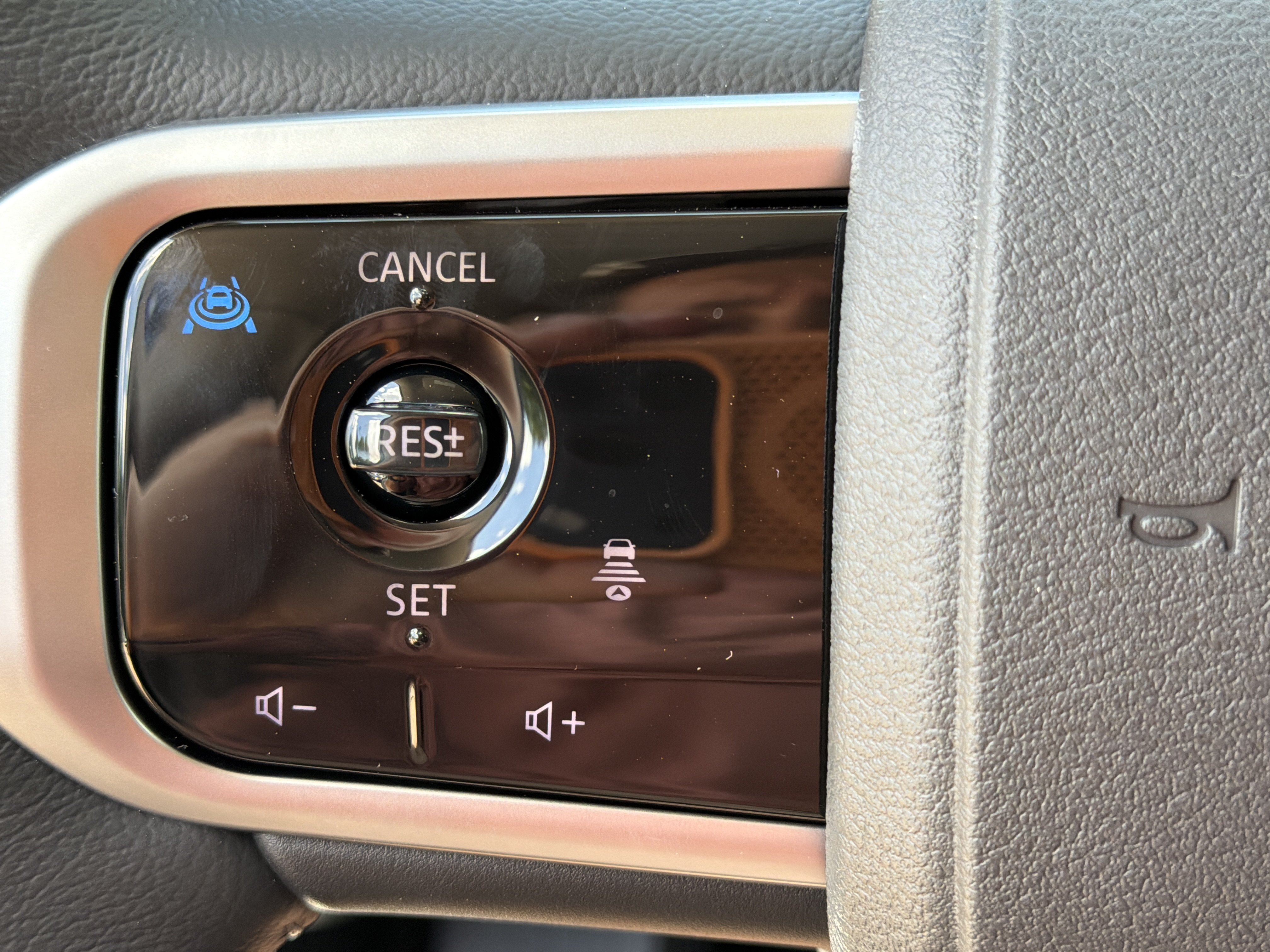 New 2026 Aspen White Tricoat Nissan SV image 25