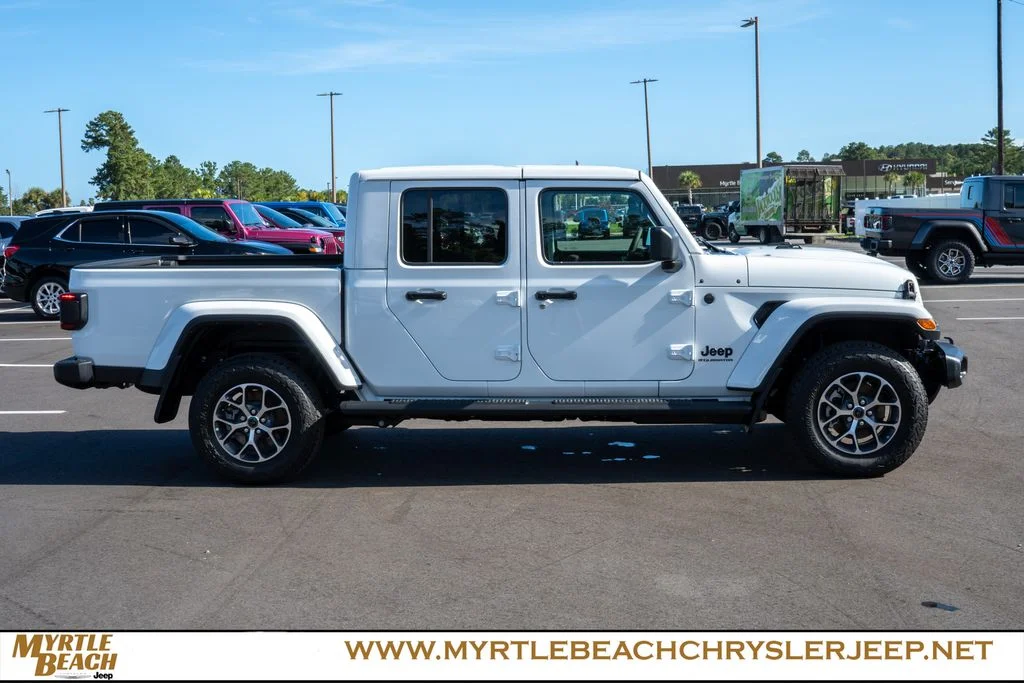 New 2026 Bright White Clear-Coat Exterior Paint Jeep Sport S image 7