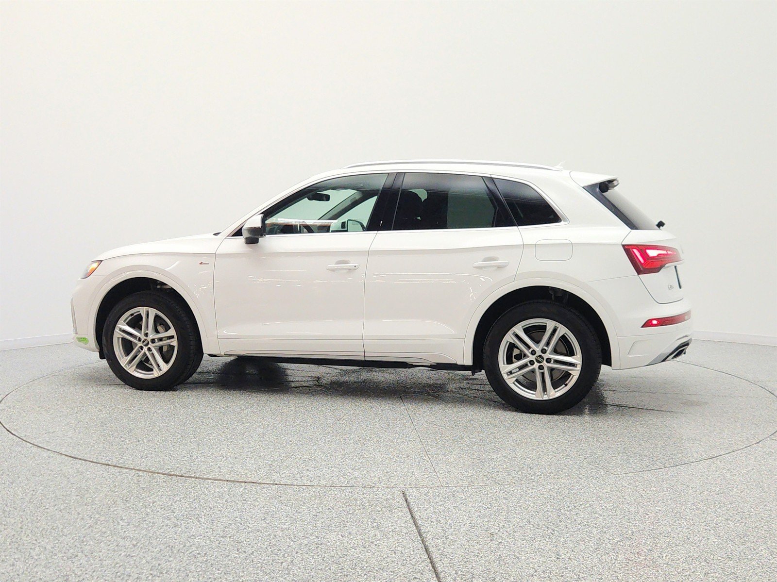 Used 2023 Ibis White Audi S line Premium Plus 55 TFSI e quattro image 8