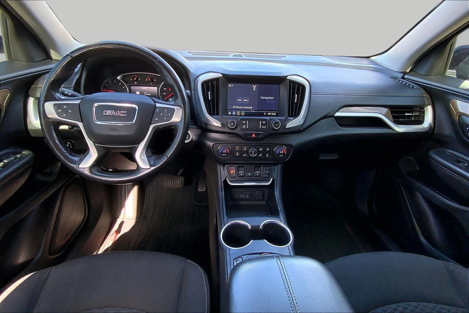 Used 2019 BLUE STEEL METALLIC GMC SLE image 15