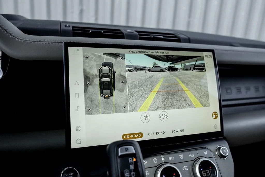 New 2026 Santorini Black Land Rover X-Dynamic SE image 14
