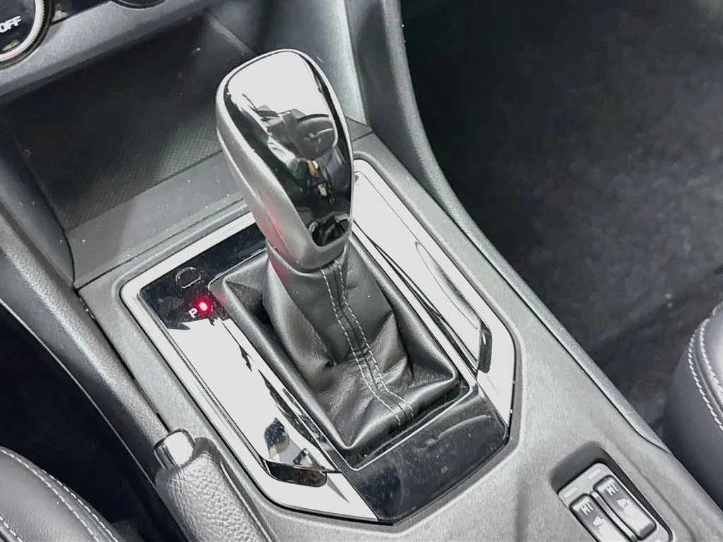 Used 2019 Blue Subaru 2.0i Limited image 20
