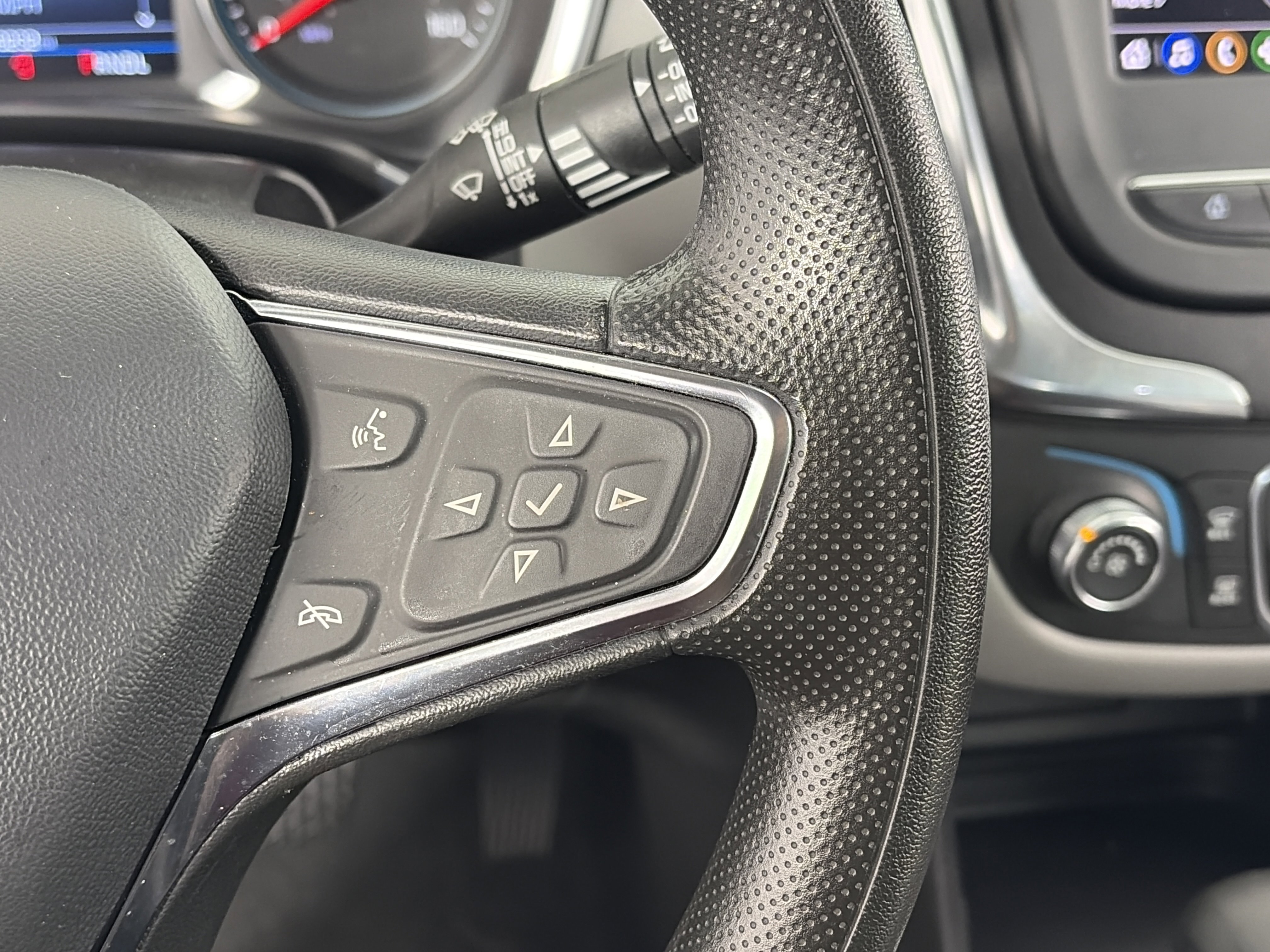 2024 Chevrolet Equinox LS - Photo 27