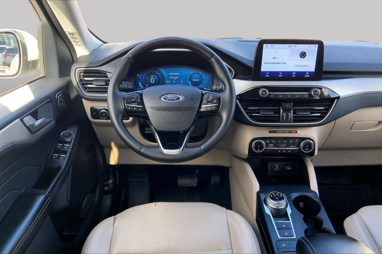 Used 2022 Star White Metallic Tri-Coat Ford SEL image 6