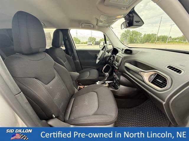 Used 2017 Glacier Metallic Jeep Latitude image 21