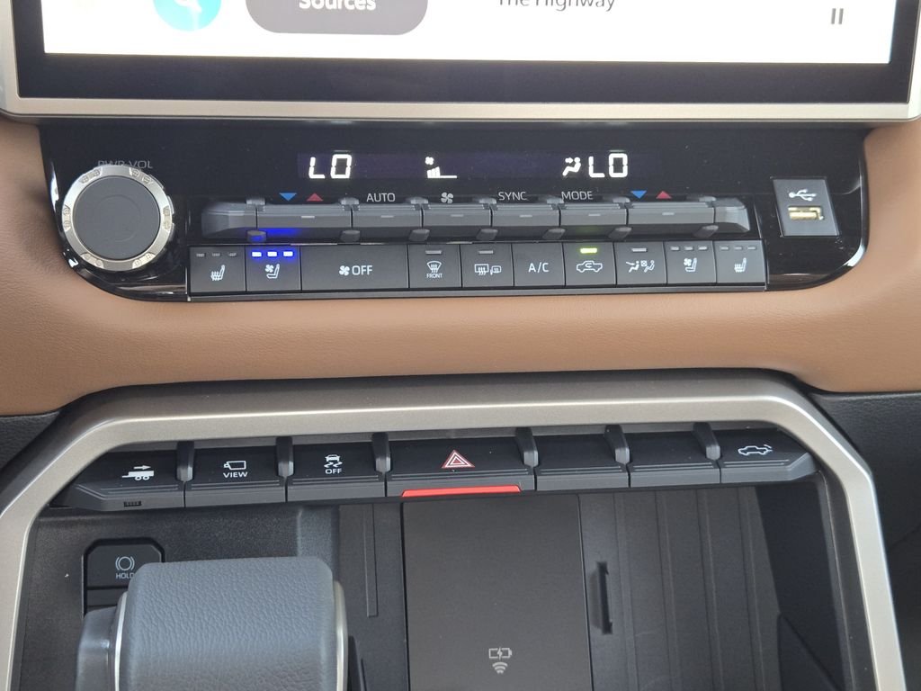 2026 Toyota Tundra 1794 Edition - Photo 16