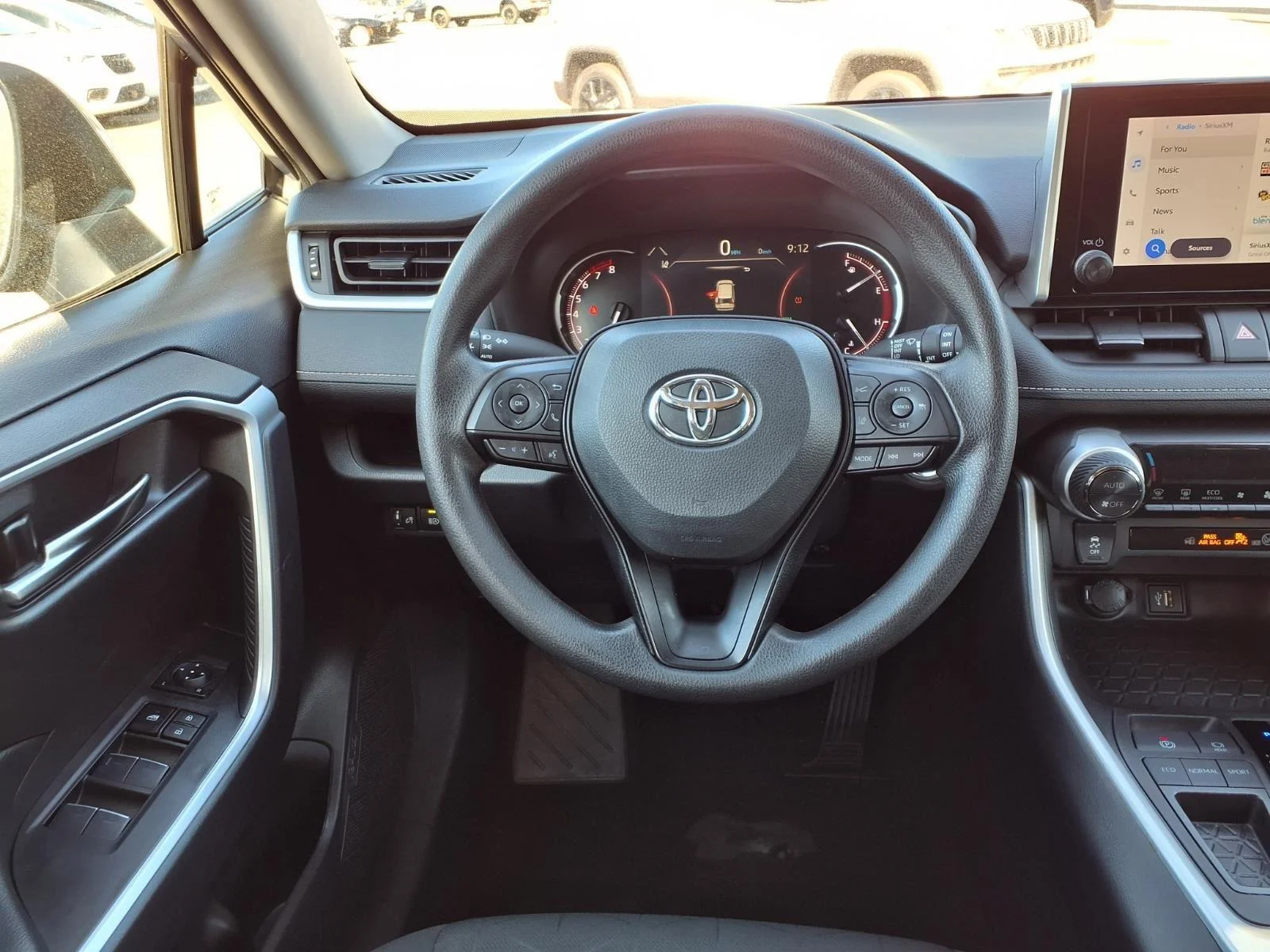 Used 2024  Toyota XLE image 18