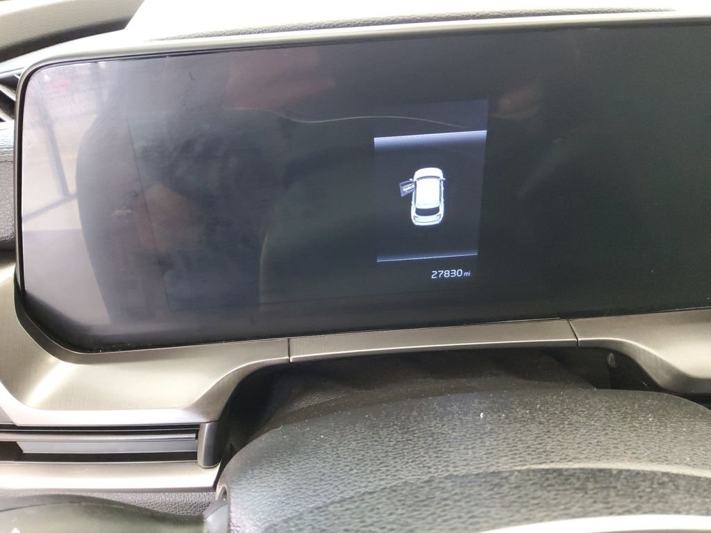 Certified Used 2024 Silver Kia S image 10
