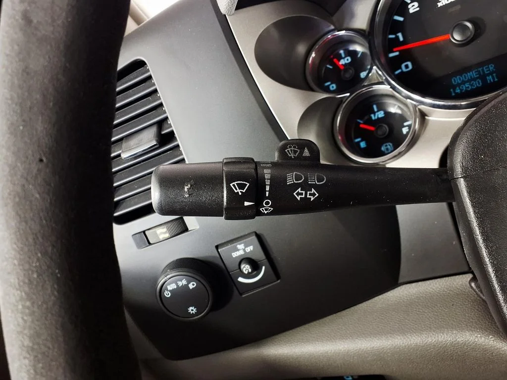 Used 2011 White GMC Work Truck image 15