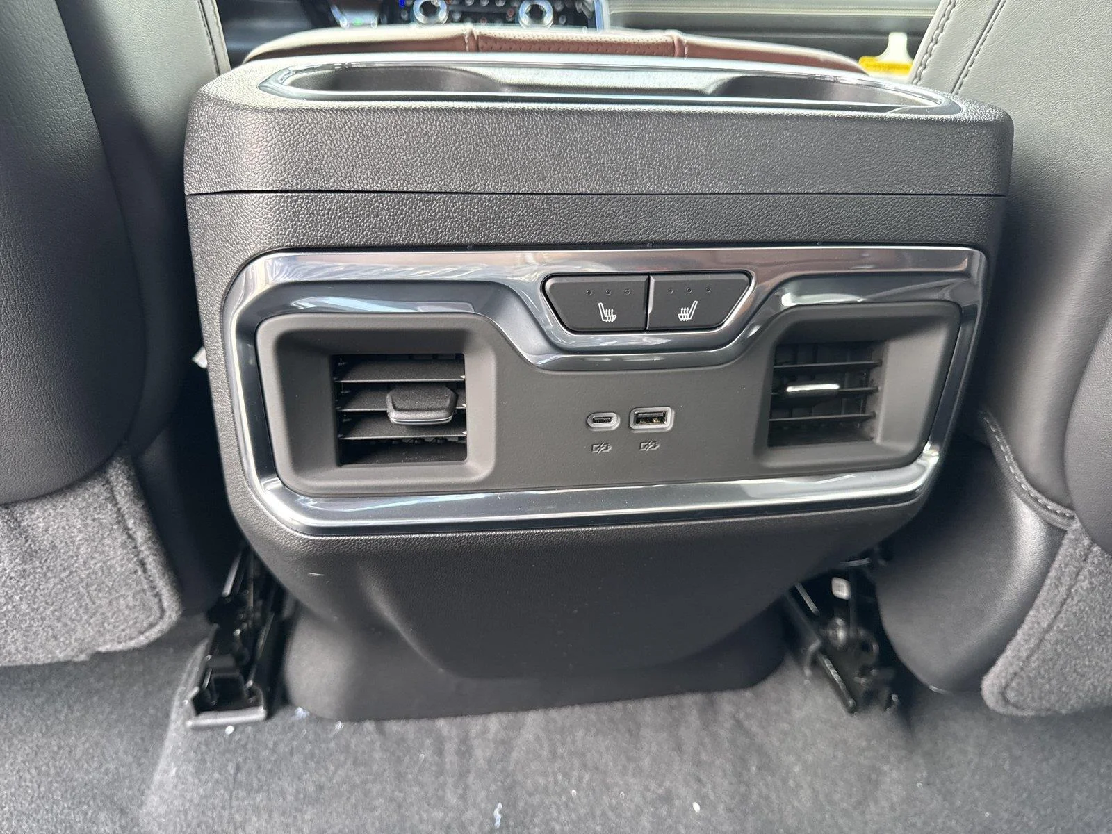 New 2026 Glacier White Tricoat GMC Denali Ultimate image 34