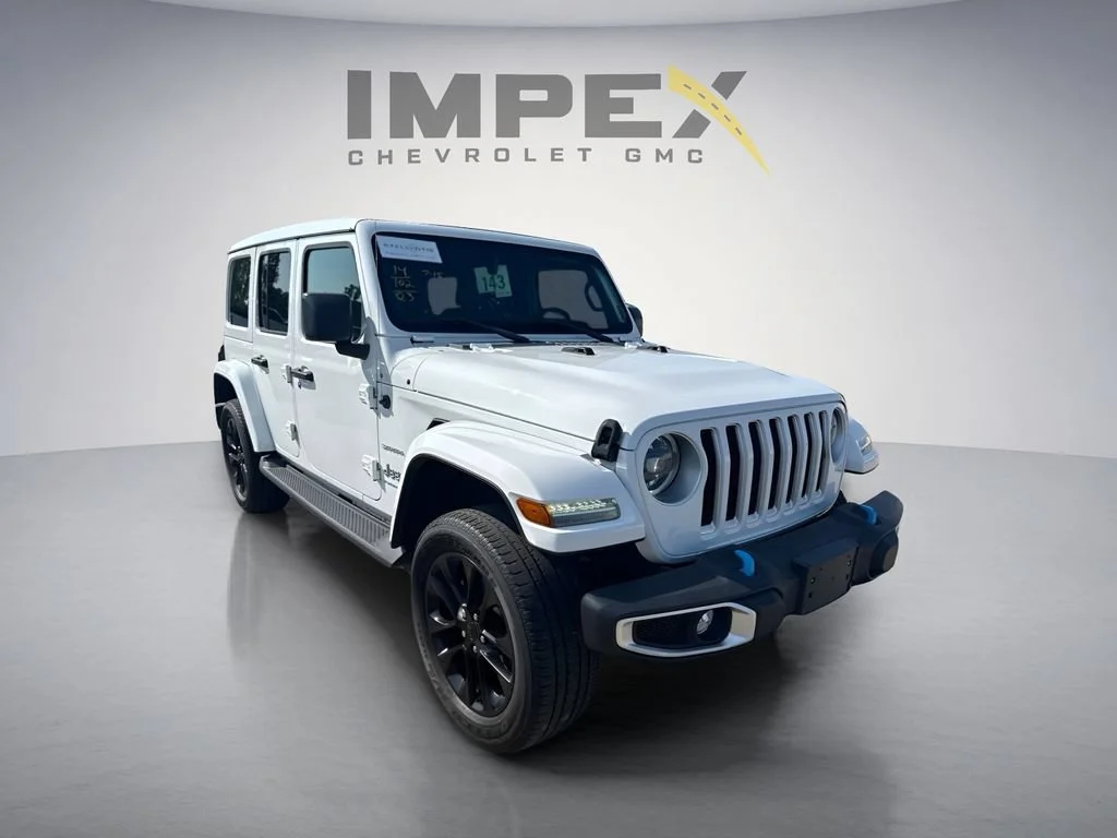 Used 2023 White Jeep Sahara image 7