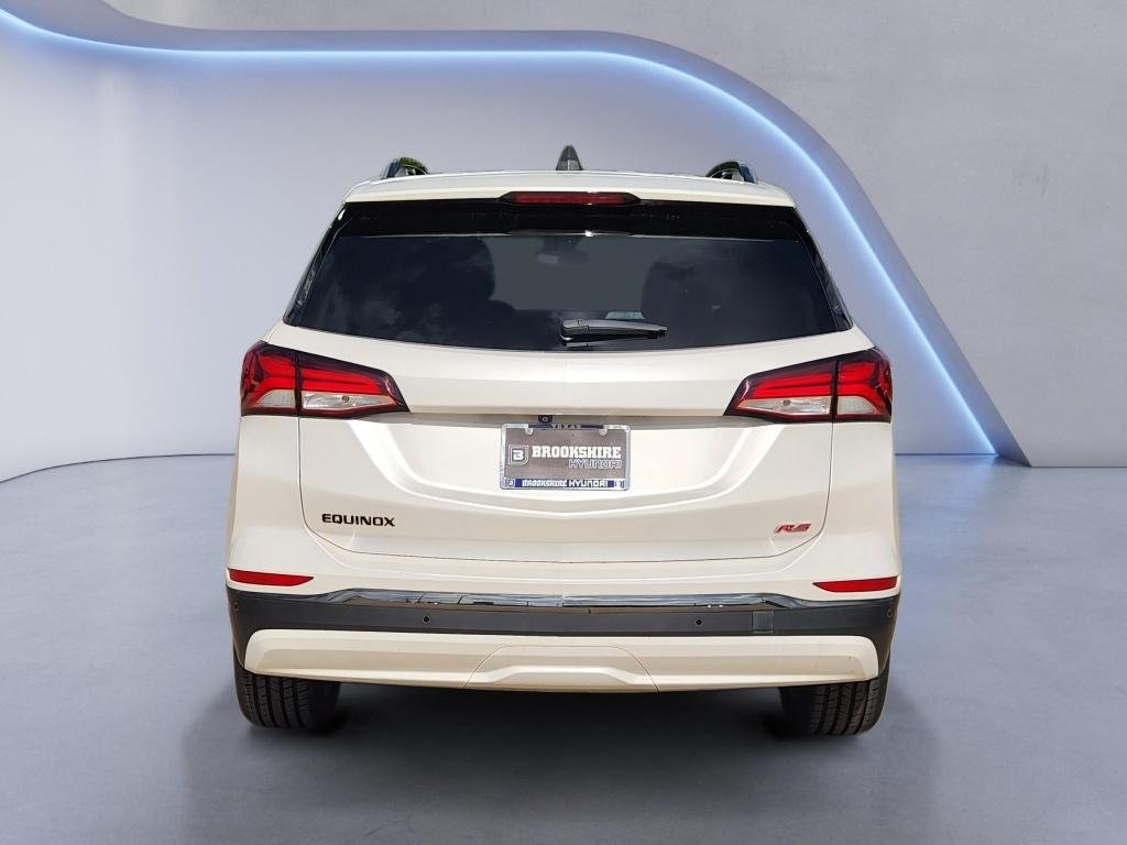 Used 2022 Iridescent Pearl Tricoat Chevrolet RS image 8