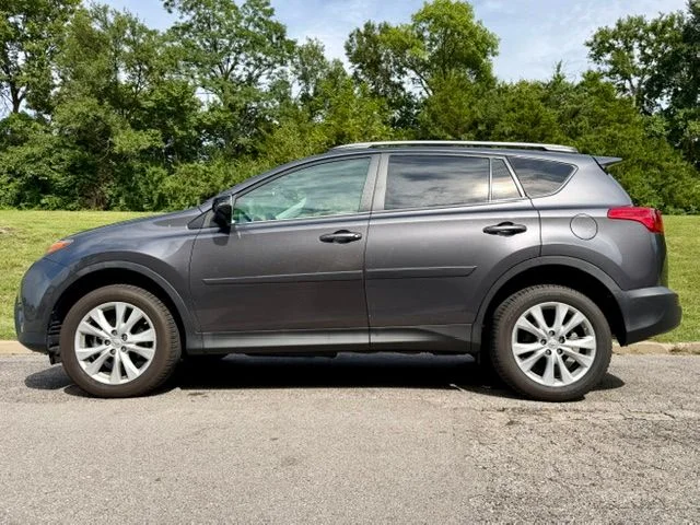 Used 2014 Gray Toyota Limited image 4