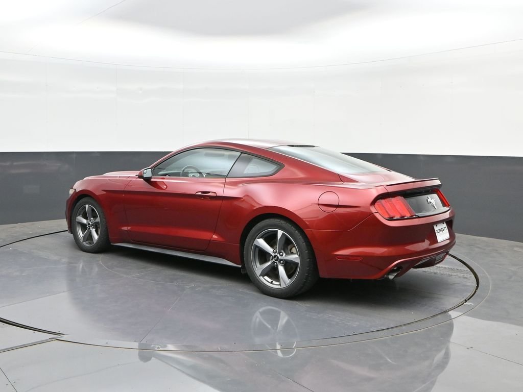 Used 2016 Red Ford V6 image 4