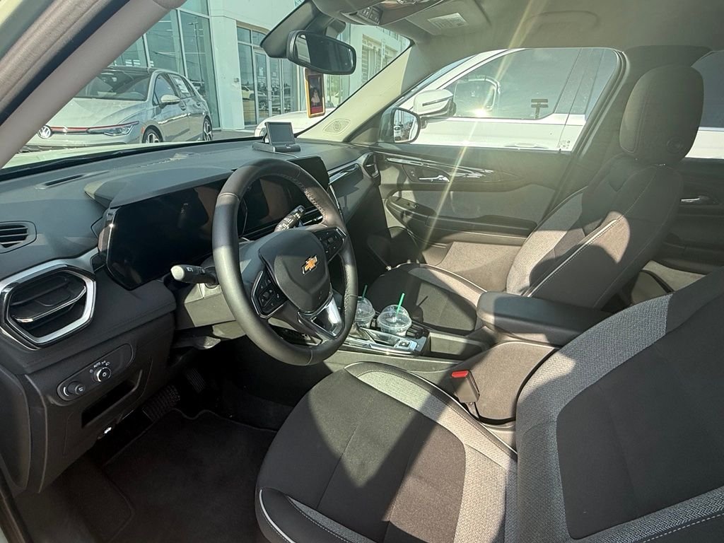 Used 2026 Light Green Chevrolet LT image 8