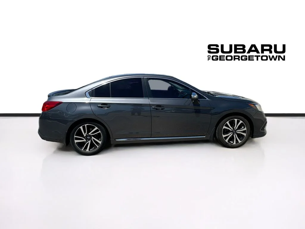 Used 2018 Gray Subaru 2.5i image 9