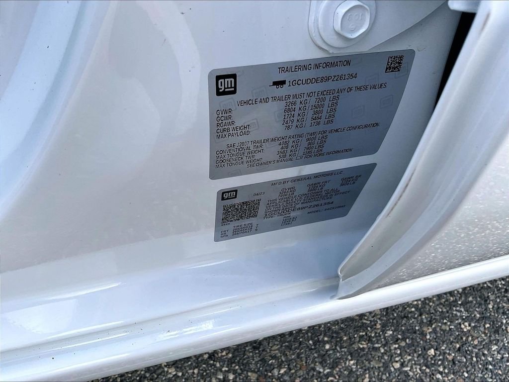 Used 2023 White Chevrolet LT image 35
