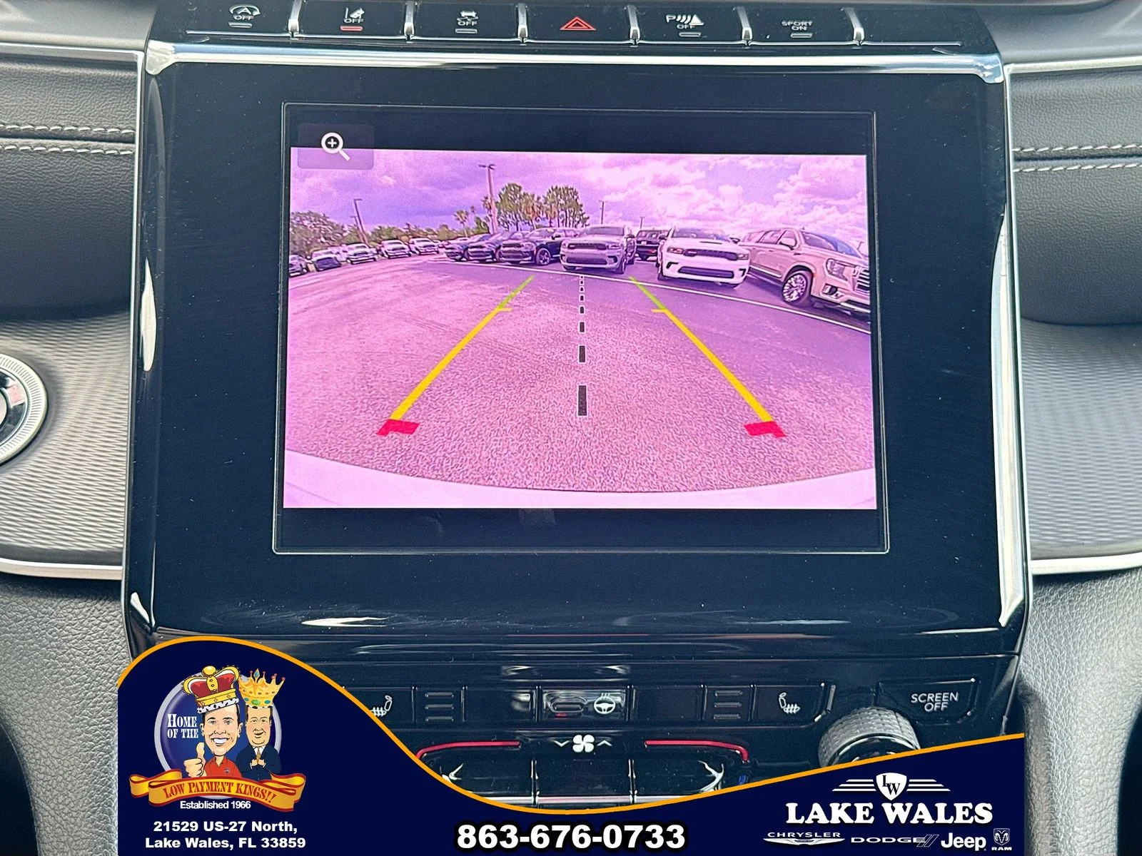 New 2026 Bright White Clear-Coat Exterior Paint Jeep Laredo X image 12