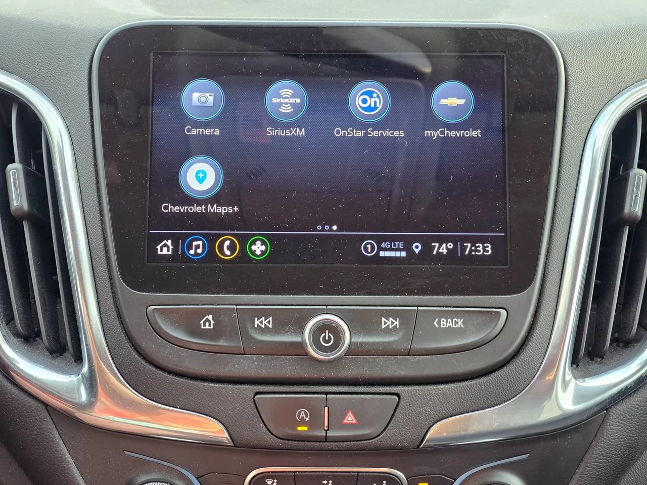 Used 2023 Iridescent Pearl Tricoat Chevrolet LT w/1LT image 13