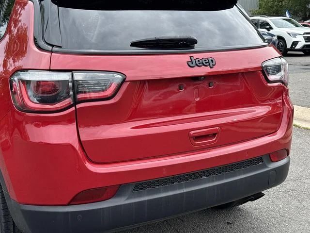 Used 2019 Red Jeep High Altitude image 11