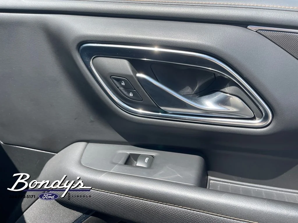 Used 2023 Onyx Black GMC AT4 image 19