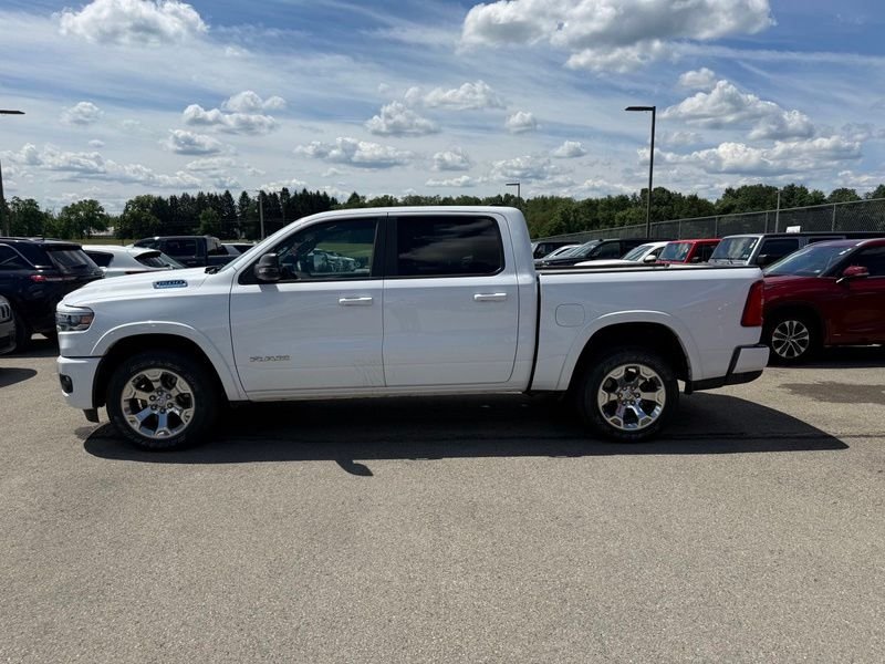 Used 2025 White Ram Big Horn/Lone Star image 8